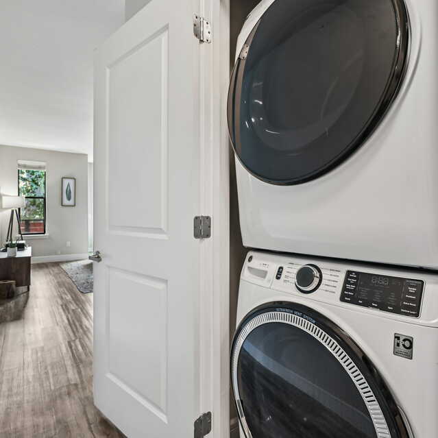 The Arnold - In-Unit Washer & Dryer